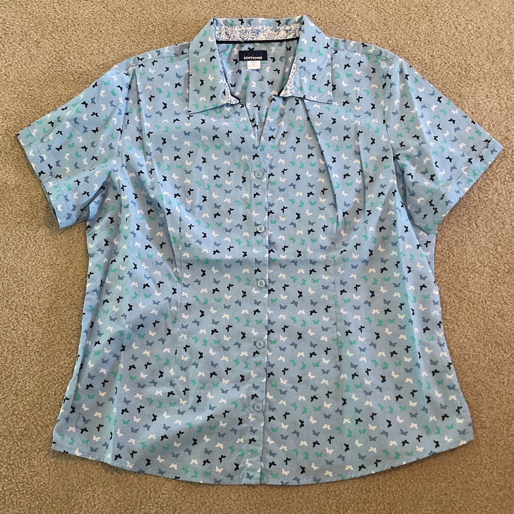 size XL, bust up to 44β inches, new condition, butterfly π¦ button down - Picture 13 of 14